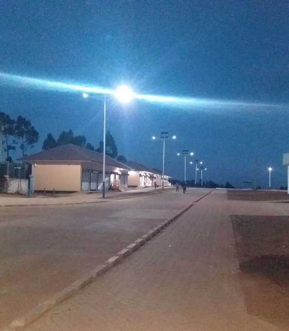 恩施市非洲科特迪瓦太阳能路灯工程